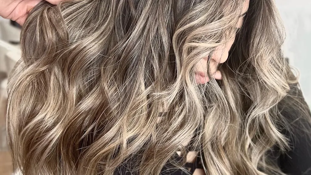 Lola's Hair & Beauty Boutique — Hair salon in Bronx